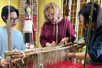 До конца лета в Ветке каждый желающий сможет посетить бесплатный мастер-класс по ткачеству