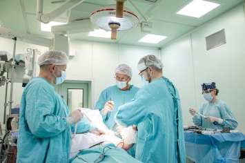 Уникальная операция, международное сотрудничество и рост эндопротезирований — новости из РНПЦ травматологии