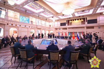 Министры обороны стран ОДКБ договорились о выработке общих подходов и механизмов по развитию военной составляющей организации