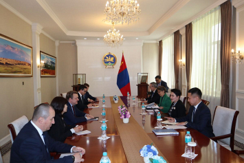 Алейник в Улан-Баторе провел переговоры с министром иностранных дел Монголии