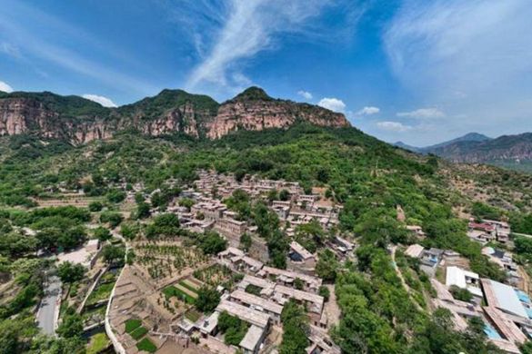 Уникальные туристические места Китая. Взгляните на древнюю деревушку Интань, спрятанную в горах Тайханшань