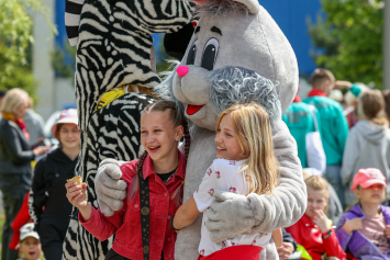 Спортивные баталии, квесты, концерты – профсоюзы Беларуси проводят праздники для детей
