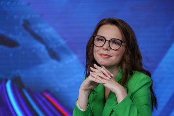 Анастасия Бенедисюк на церемонии «Телевершина-2024»: оказаться в числе номинантов – большая честь