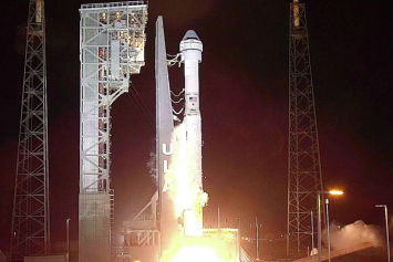 Первый пилотируемый запуск корабля Starliner к МКС отложили