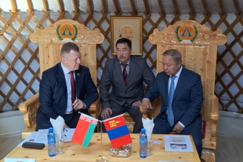 Синявский провел встречу с главой Государственного агентства по чрезвычайным ситуациям Монголии 