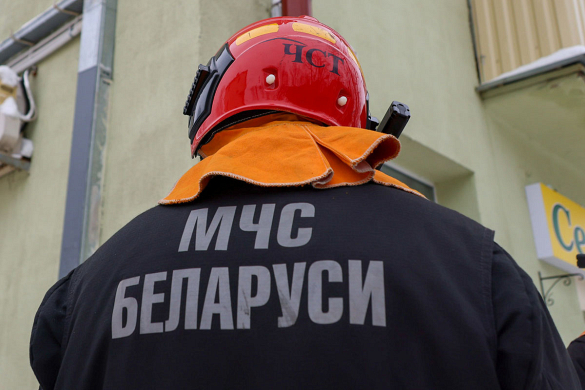 Минские спасатели выехали по сообщению о задымлении в тоннеле на станции метро «Юбилейная»