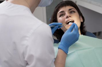 Стоматолог объяснила, как избежать удаления зуба при зубной кисте