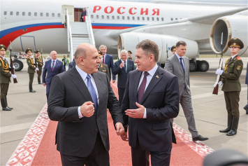 Фотофакт. Председатель правительства России прибыл в Минск