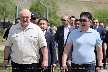 Лукашенко и Хурэлсух посетили загородный Центр монгольской культуры
