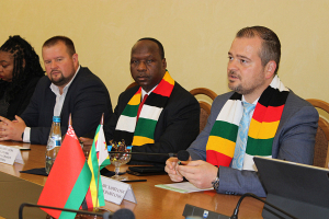 В Зимбабве заинтересованы в создании хаба белорусской техники, технологий и продукции