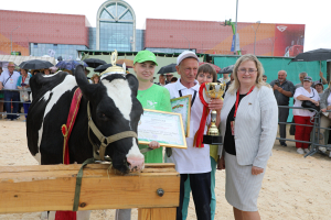 Гран-при конкурса на лучшую племенную корову уедет в Брестский район