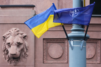 НАТО и Украина намерены подписать соглашение о расширении обмена технологиями – СМИ