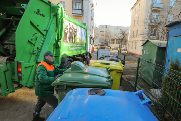 В Минске реализуется пилотный проект по применению двухконтейнерной системы сбора отходов