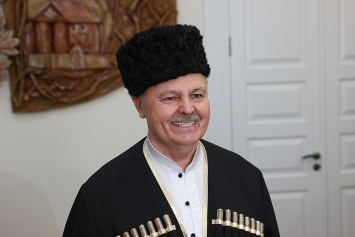 Беларусь дает возможность всем национальностям развиваться и делиться своими традициями – Бадалов