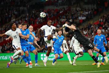 Сборная Англии по футболу уступила команде Исландии в спарринге