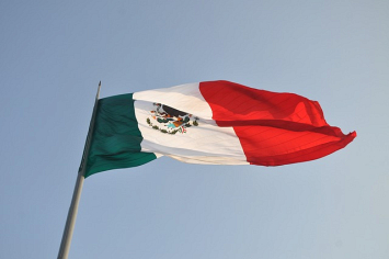 СМИ: в Мексике при обрушении лестницы погибли не менее двух человек