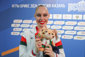 Белорусская синхронистка Хондошко завоевала золото Игр БРИКС в произвольной программе