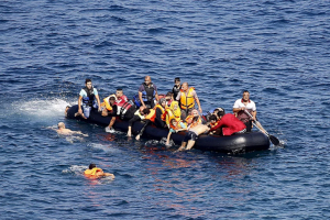 В Италии 34 человека погибли при крушении лодки с мигрантами