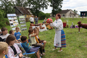 В агрогородке Кривичи Зельвенского района прошел традиционный праздник молока