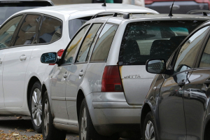 В ГАИ ответили на жалобы минчан по поводу очередей в пунктах регистрации транспортных средств