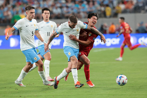 Уругвайцы нанесли разгромное поражение команде Боливии в матче Кубка Америки по футболу
