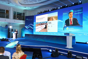 ЕАБР рассказал о перспективах Евразийского транспортного каркаса для Беларуси