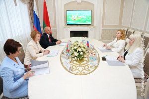 Подписано соглашение о сотрудничестве между Гомельским облсоветом депутатов и Магаданской областной думой