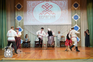 В горпоселке Октябрьский проходит XII Республиканский фестиваль фольклорного искусства «Берагіня»