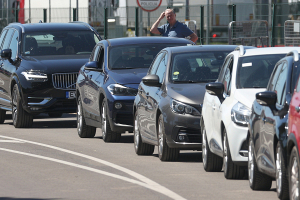 ГПК: с понедельника очередь легковых авто на въезд в Польшу увеличилась в четыре раза
