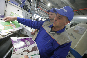 Корреспонденты «СОЮЗа» увидели, как в Москве делают упаковку для белорусского молока