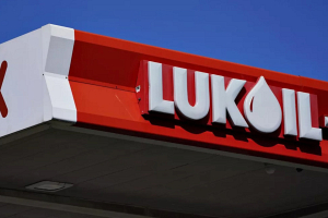 Словакия и Венгрия планируют координировать свои действия в ЕК по ситуации с блокировкой нефти от «Лукойла»