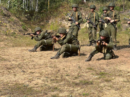 На базе учебного центра Военной академии «Белая Лужа» проходит комплексное занятие с курсантами