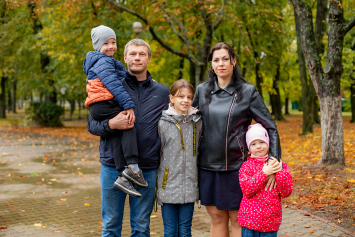 Большие крепкие семьи — то, что лежит в основе сохранения и процветания нации