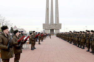 Более 400 молодых десантников приняли присягу в Витебске