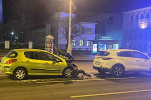 На проспекте Независимости в Минске столкнулись два автомобиля