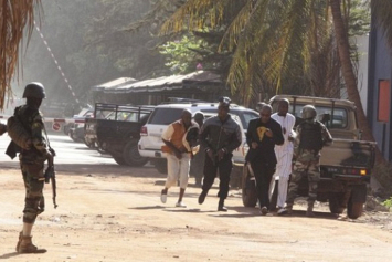 Теракт в военном лагере Мали унес жизни более 80 человек
