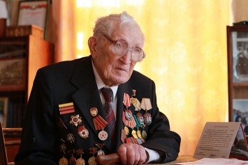 Ветеран из Беларуси, защищавший в 1941 году Москву, получил письмо от Президента России