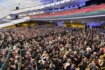 Президент: белорусская милиция в «лихих» 90-х сумела обеспечить правопорядок и возродить авторитет государства