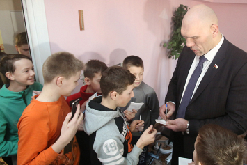 Союзные депутаты обсудили проблемы оздоровления детей-чернобыльцев