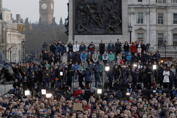 В Лондоне прошел траурный митинг в память о жертвах теракта у парламента