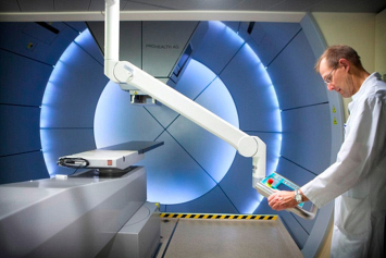 Беларусь хочет развивать роботохирургию для борьбы с раком