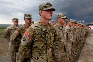 Пентагон предпочел отложить прием трансгендеров в армию