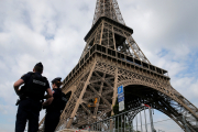 Французы против и правозащитников, и террористов