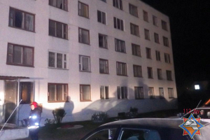 В Шклове ночью произошел пожар в общежитии — были эвакуированы около 20 человек