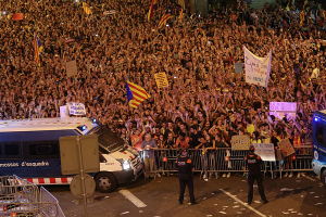 В Каталонии — многотысячные митинги