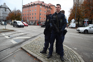 Задержан подозреваемый в нападении с ножом на прохожих в Мюнхене (видео)