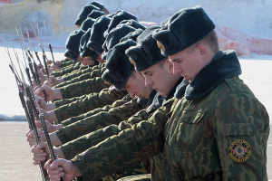 Белорусская армия отказывается от шапок-ушанок (фото)