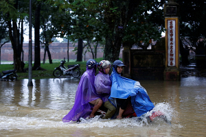 Не менее 27 человек стали жертвами тайфуна во Вьетнаме