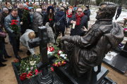 На Восточном кладбище в Минске открыли памятник Ростиславу Янковскому
