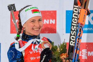Дарья Домрачева выиграла спринт на этапе Кубка мира в Хохфильцене